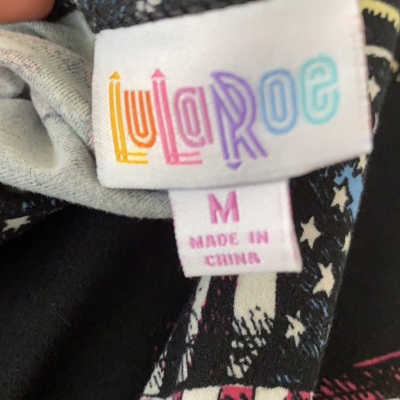 LuLa Roe flag top Size M - Picture 5 of 6
